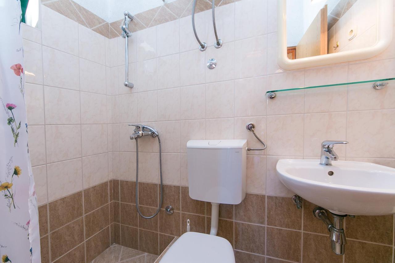 Apartments By The Sea Zivogosce - Blato, Makarska - 1057 Blato  Εξωτερικό φωτογραφία