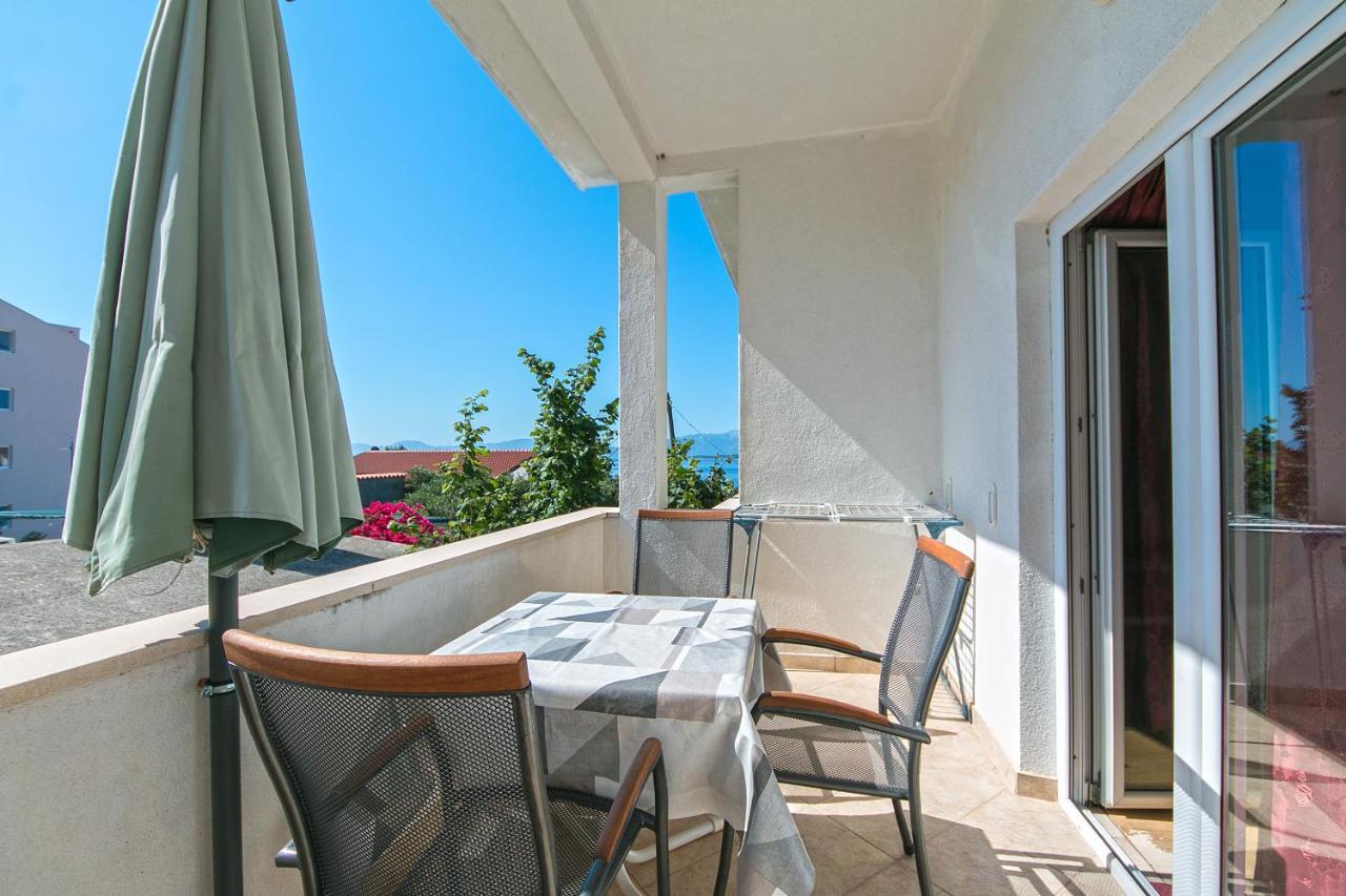 Apartments By The Sea Zivogosce - Blato, Makarska - 1057 Blato  Εξωτερικό φωτογραφία